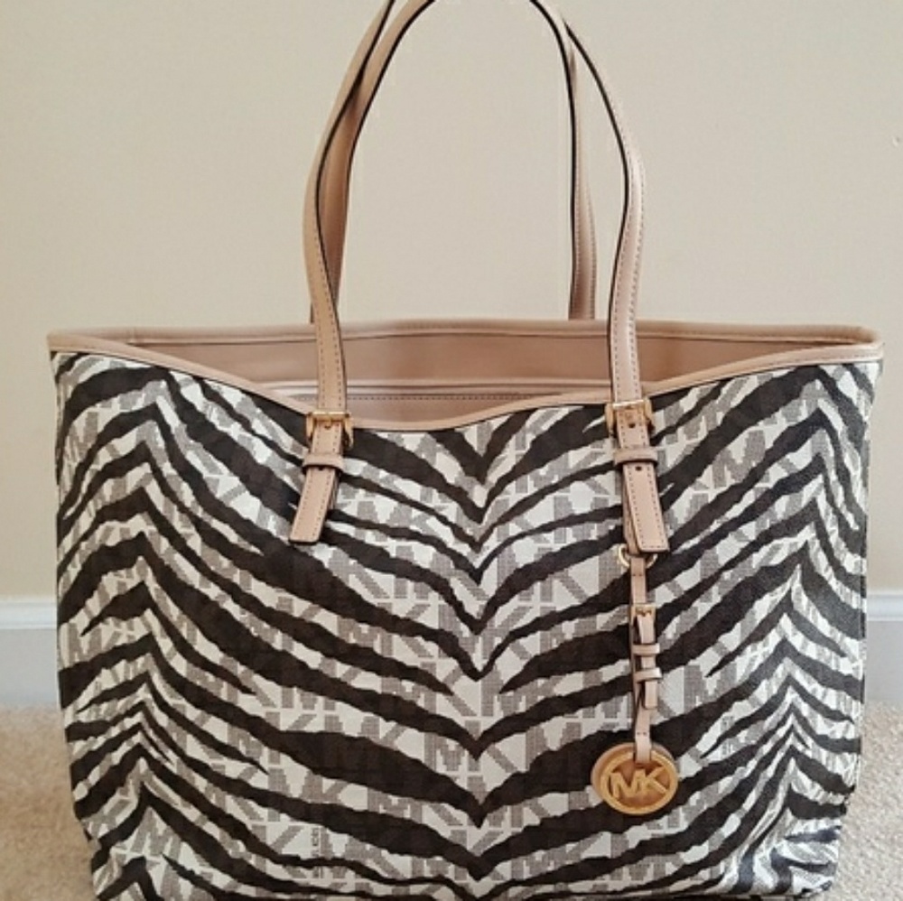 MK purse